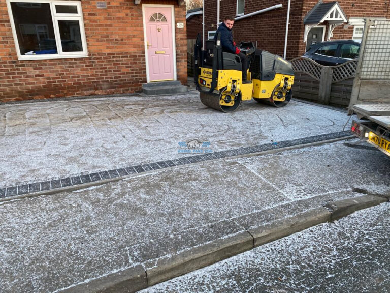Tarmac Driveway with Charcoal Paved Border in Deeside